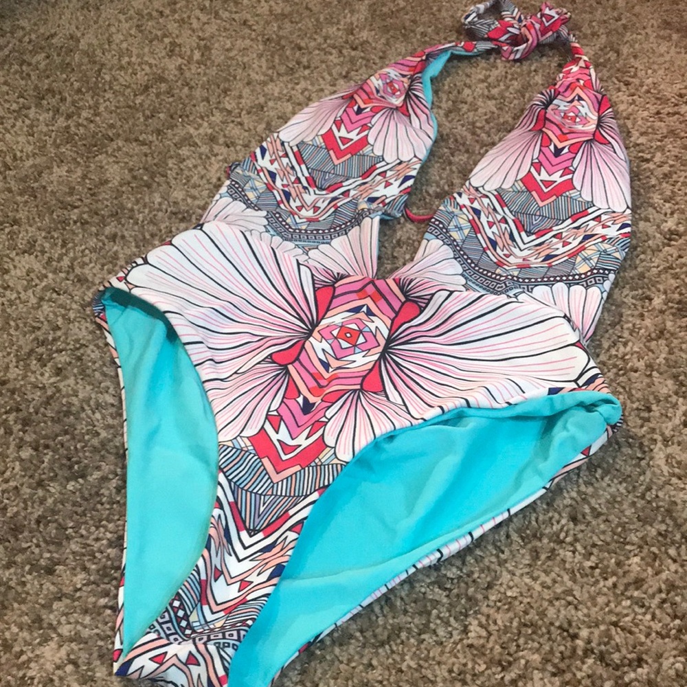 NWT Cupshe one piece swimsuit